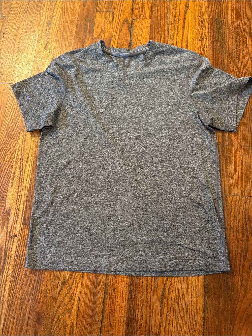 🎉Like New! Lululemon athletica Men's Grey Heather Performance!Crew Tee